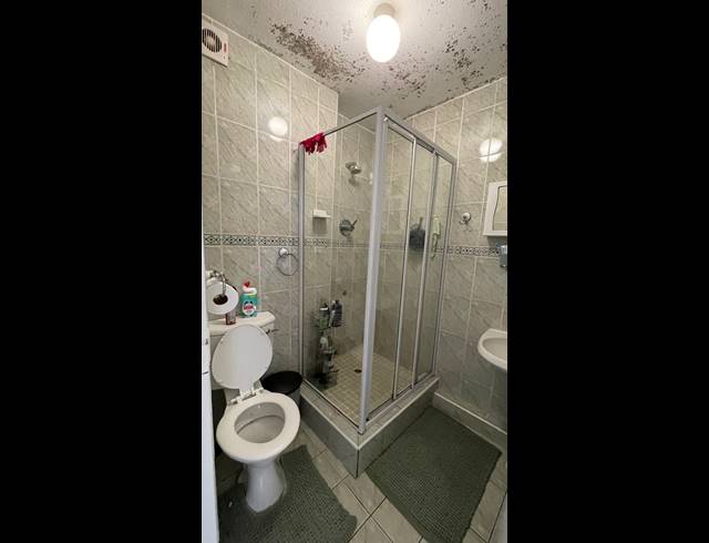 1 BEDROOM APARTMENT FOR SALE IN ESSENWOOD